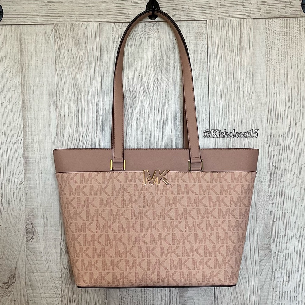 FINAL PRICE‼️ 🎉HOST PICK🎉 NWT Michael Kors Florence Logo Signature Ballet Tote
